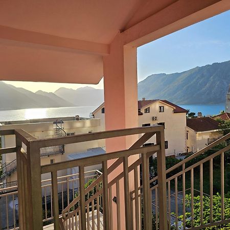 Modern Seaside Escape - Stunning Sea View - Private & Stylish Appartement Kotor Buitenkant foto