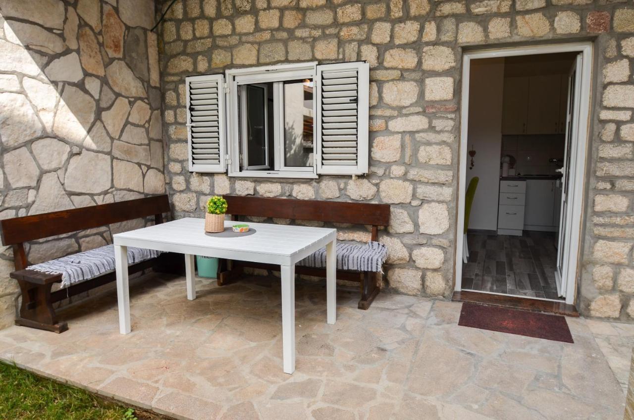 Modern Seaside Escape - Stunning Sea View - Private & Stylish Appartement Kotor Buitenkant foto