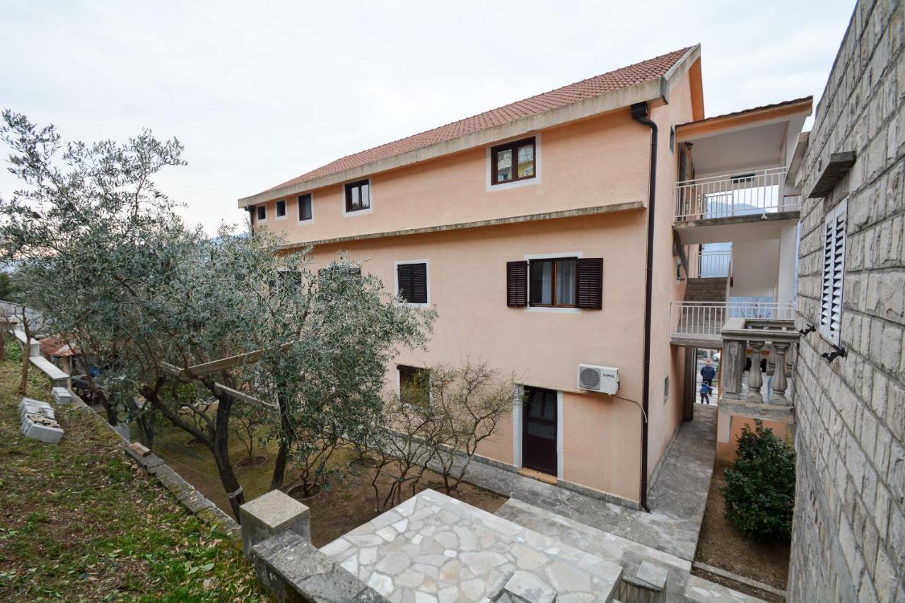Modern Seaside Escape - Stunning Sea View - Private & Stylish Appartement Kotor Buitenkant foto