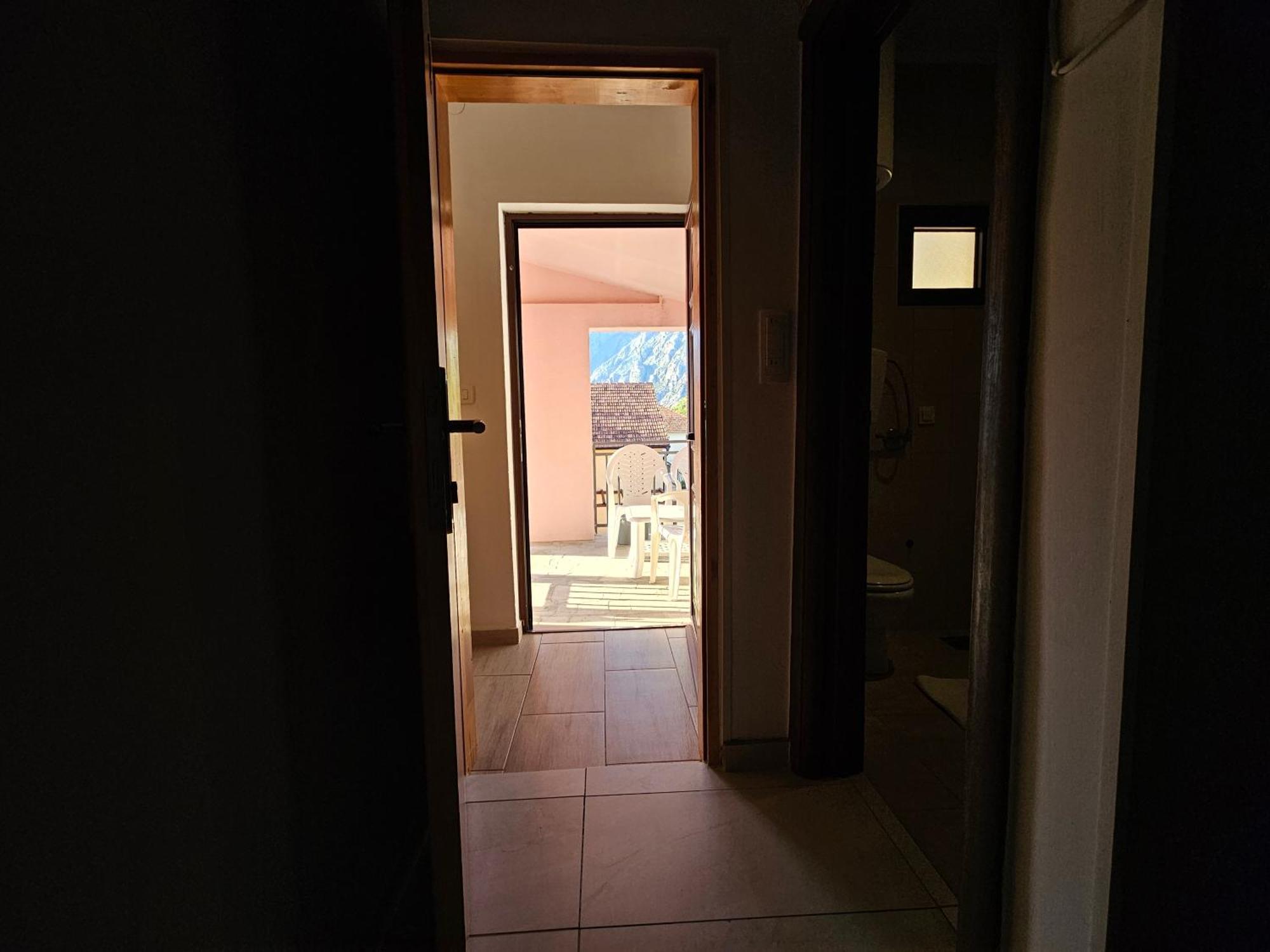 Modern Seaside Escape - Stunning Sea View - Private & Stylish Appartement Kotor Buitenkant foto