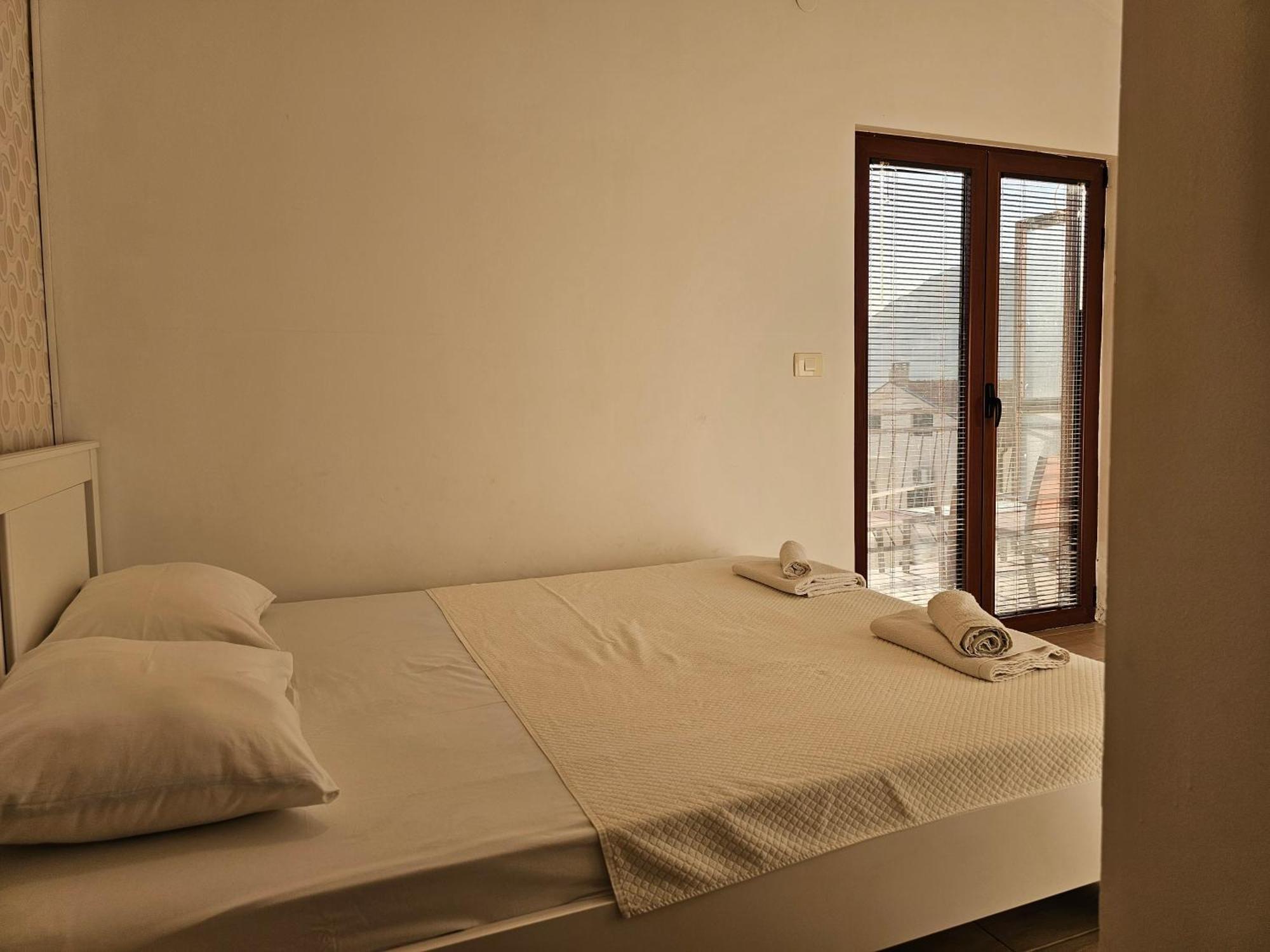 Modern Seaside Escape - Stunning Sea View - Private & Stylish Appartement Kotor Buitenkant foto