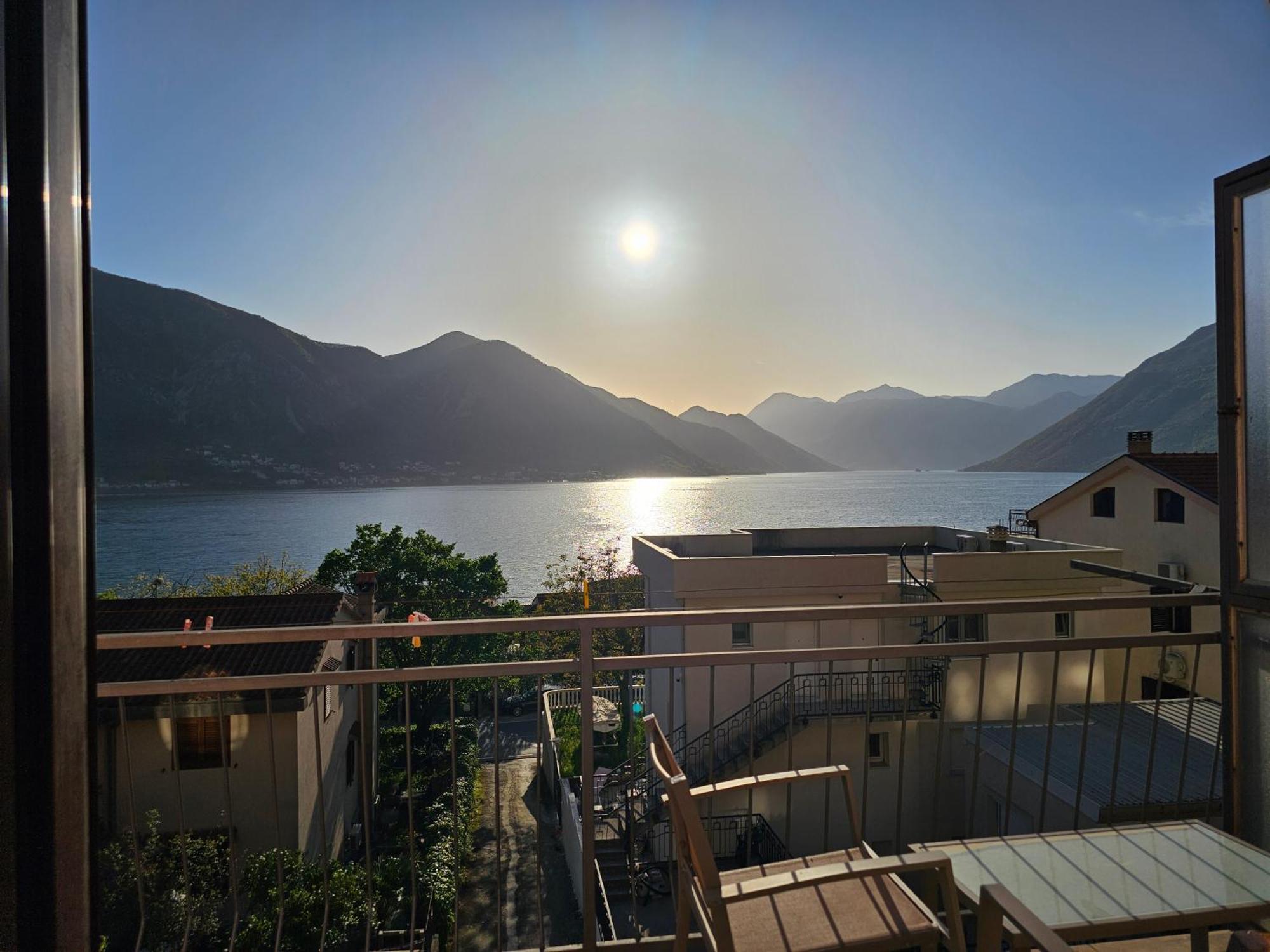 Modern Seaside Escape - Stunning Sea View - Private & Stylish Appartement Kotor Buitenkant foto