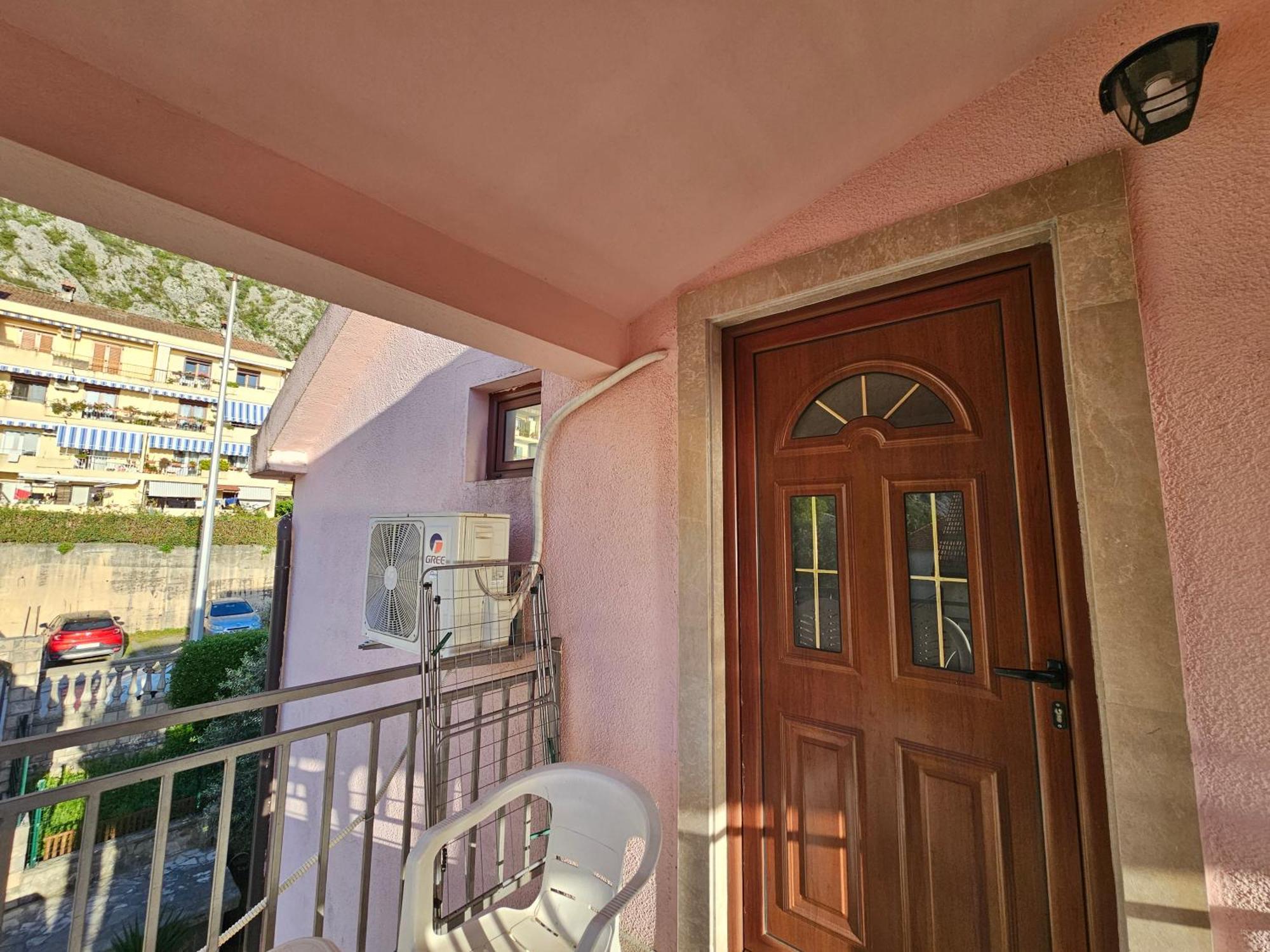Modern Seaside Escape - Stunning Sea View - Private & Stylish Appartement Kotor Buitenkant foto