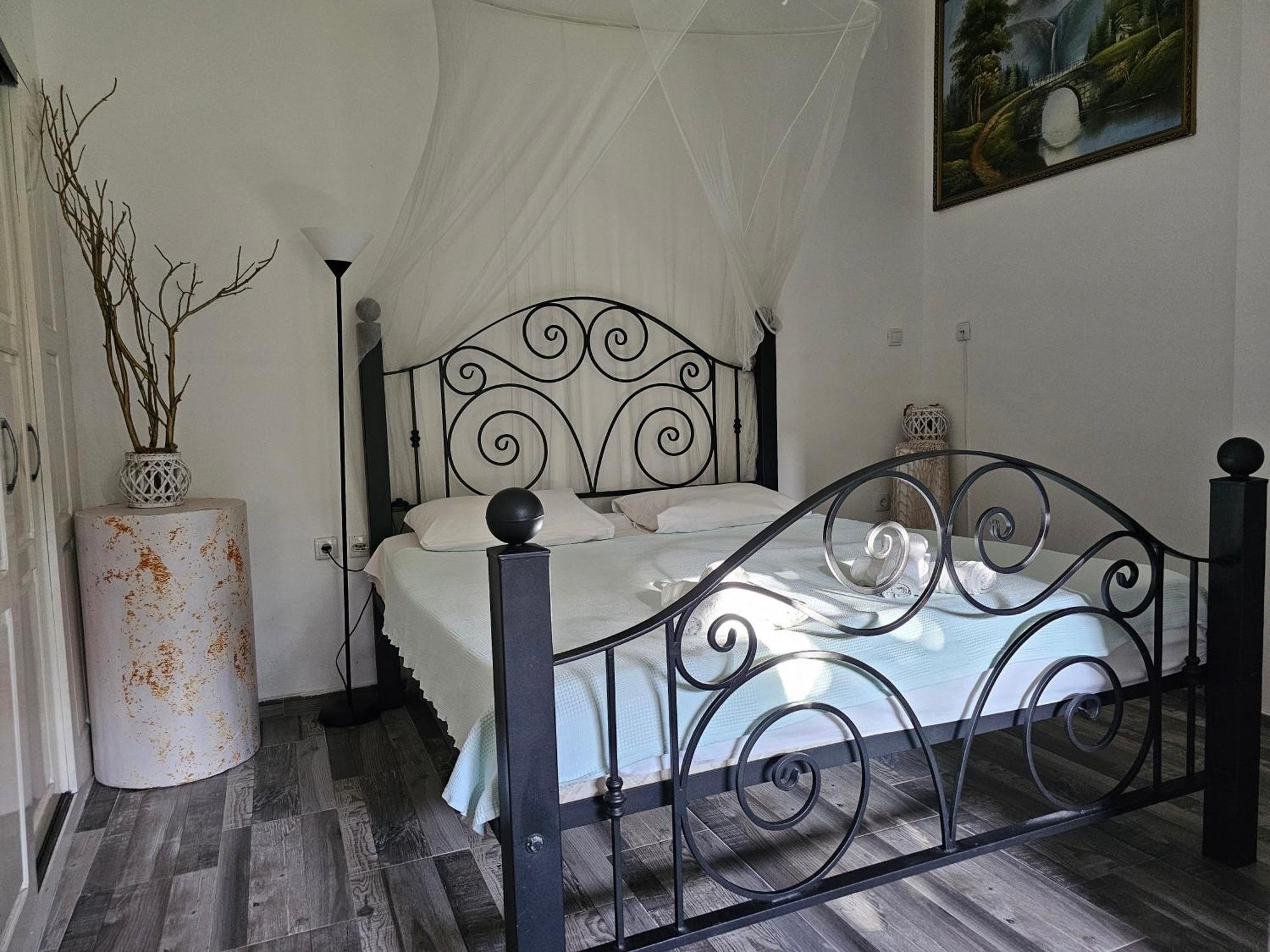 Modern Seaside Escape - Stunning Sea View - Private & Stylish Appartement Kotor Buitenkant foto